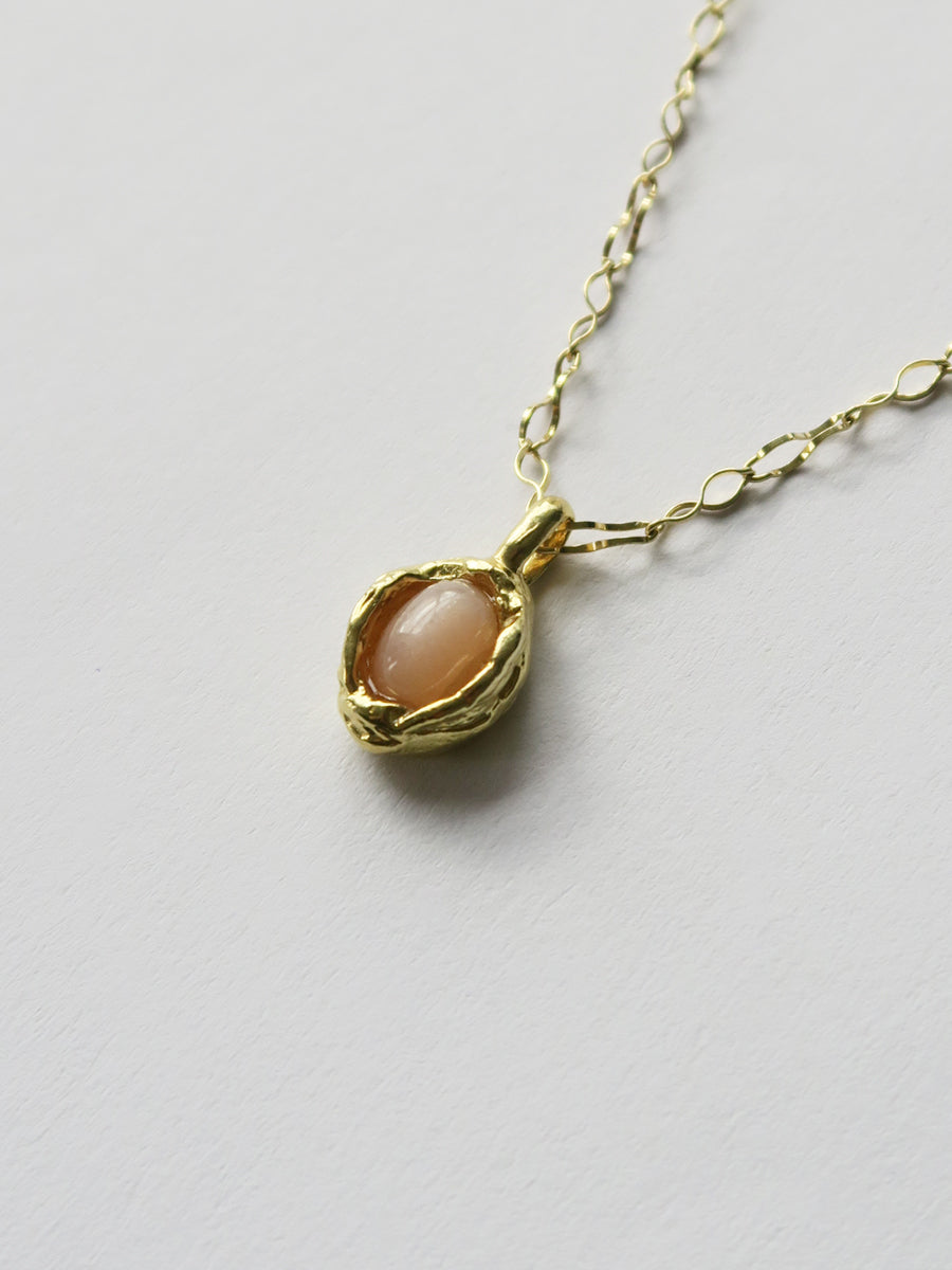 The World Is My Oyster 《Necklace》（Moonstone）
