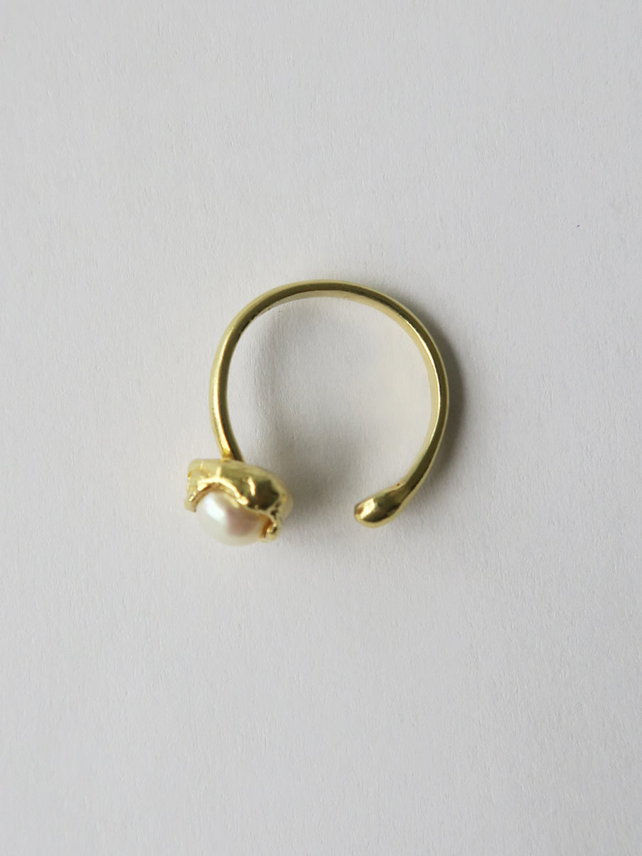 The World Is My Oyster 《Ring》（Pearl）