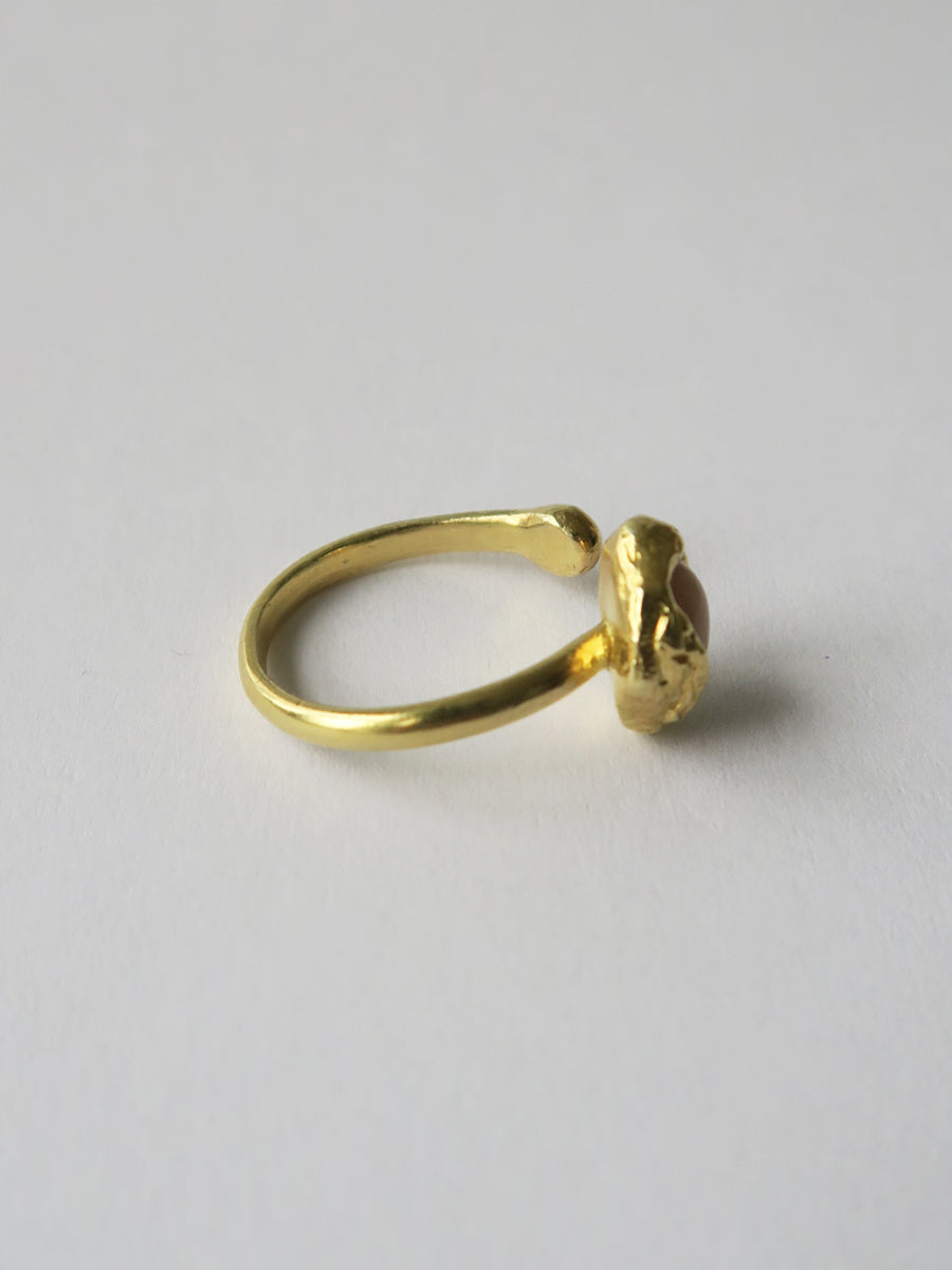The World Is My Oyster 《Ring》（Moonstone）