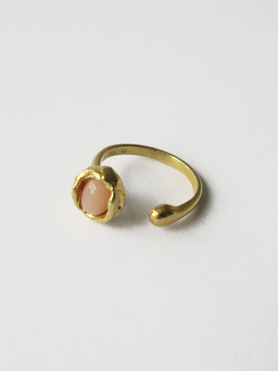 The World Is My Oyster 《Ring》（Moonstone）